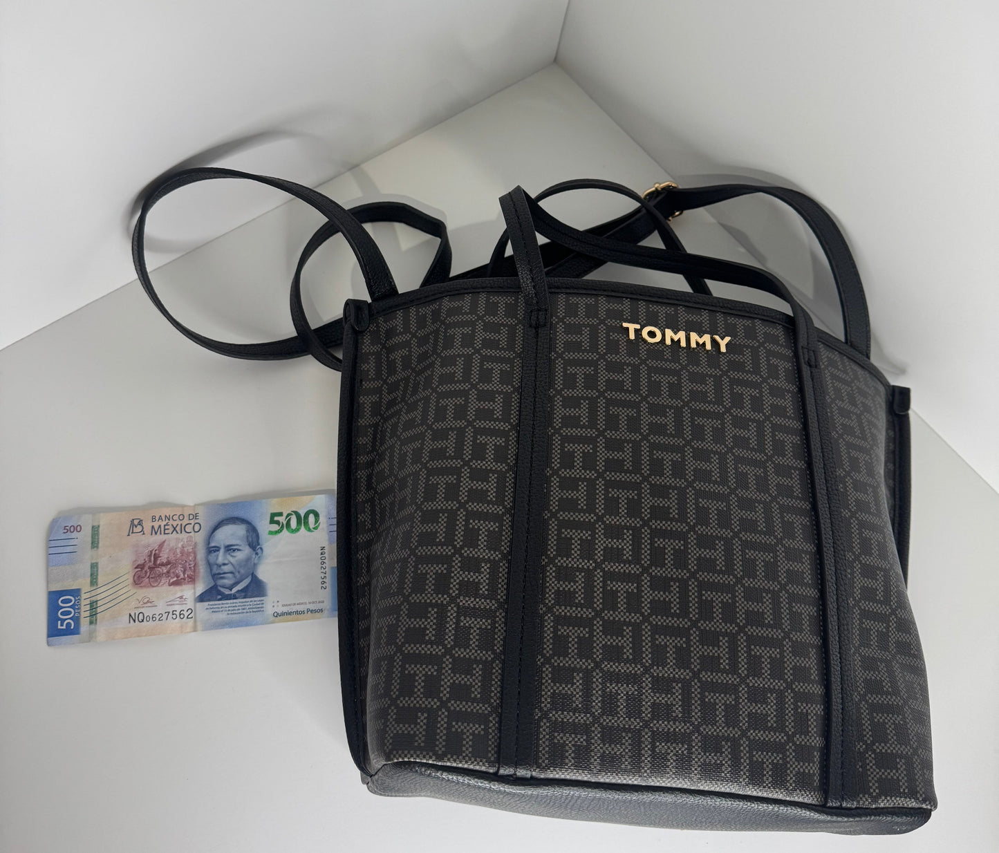 TOMMY HILFIGER (LARGE)