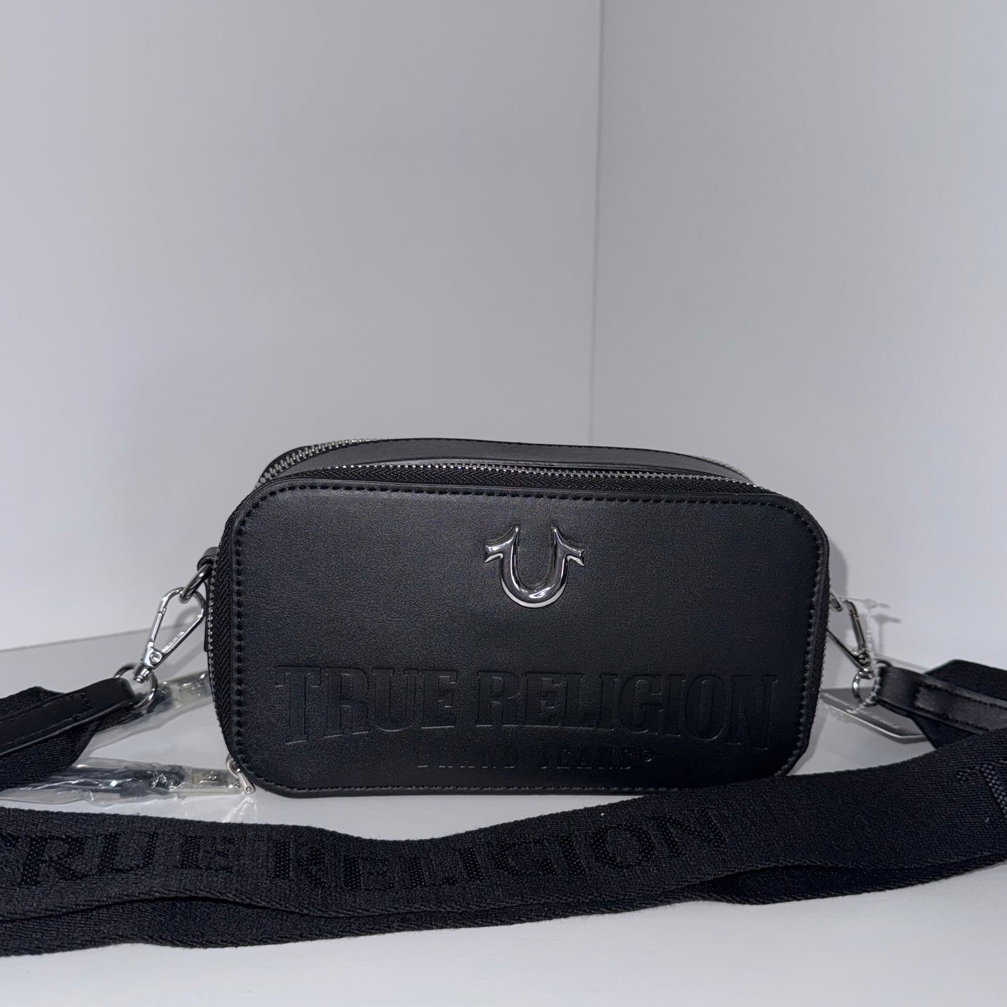 TRUE RELIGION CAMERA CROSS BODY BAG